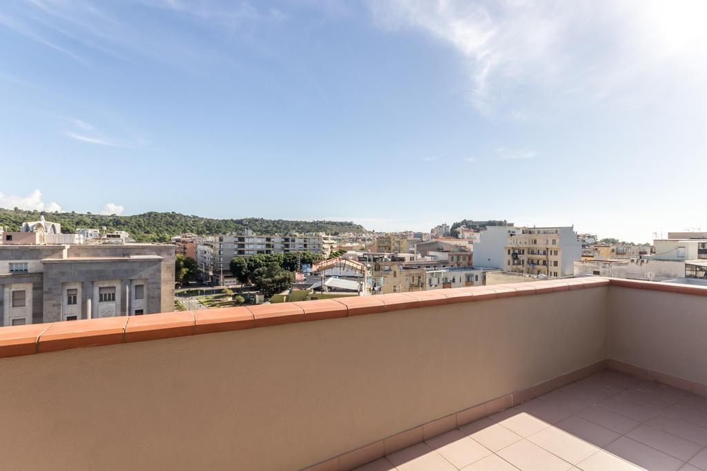 Апартаменты Elafi Penthouse Кальяри Экстерьер фото